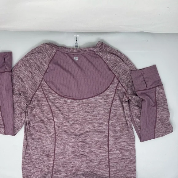 Workout top - Picture 2 of 2